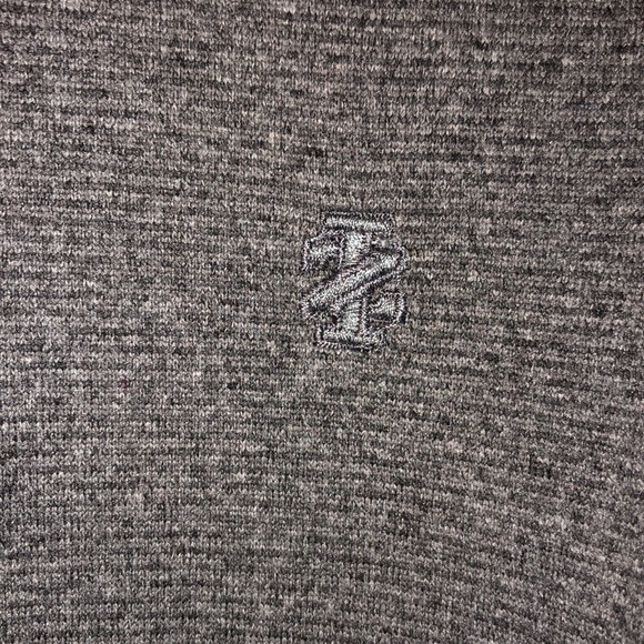 NEW LISTING! IZOD Mens Pull-over 1/4 Zip Sweater - Picture 4 of 9